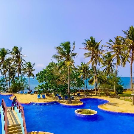 Ivory Beachfront Stays Mombassa Buitenkant foto