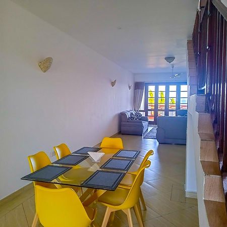 Ivory Beachfront Stays Mombassa Buitenkant foto