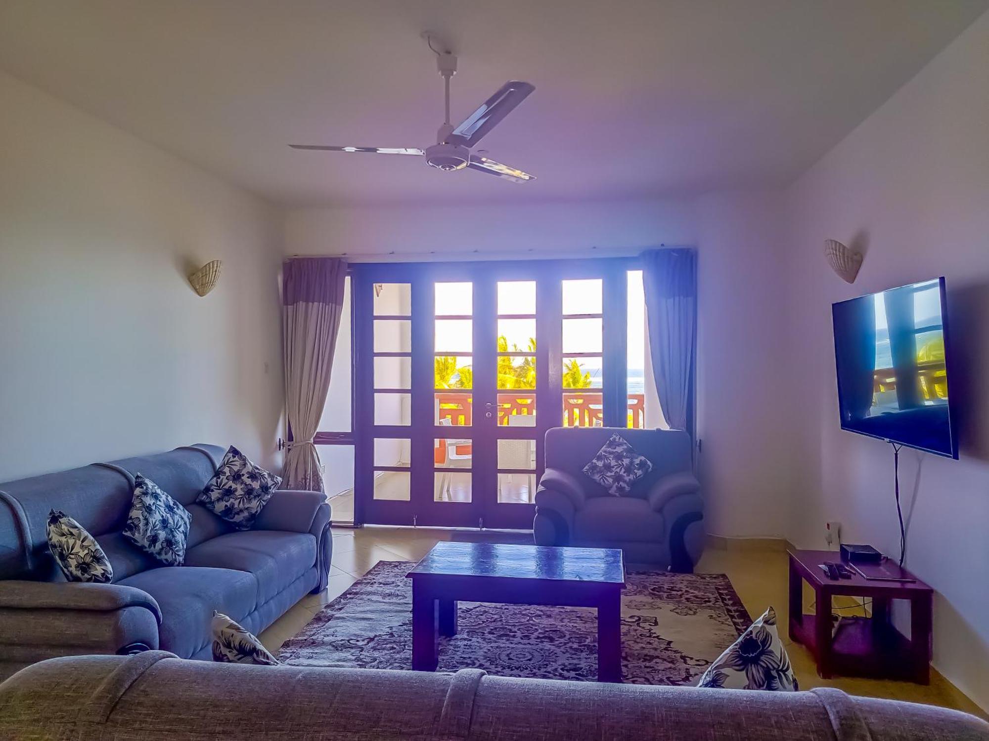 Ivory Beachfront Stays Mombassa Buitenkant foto