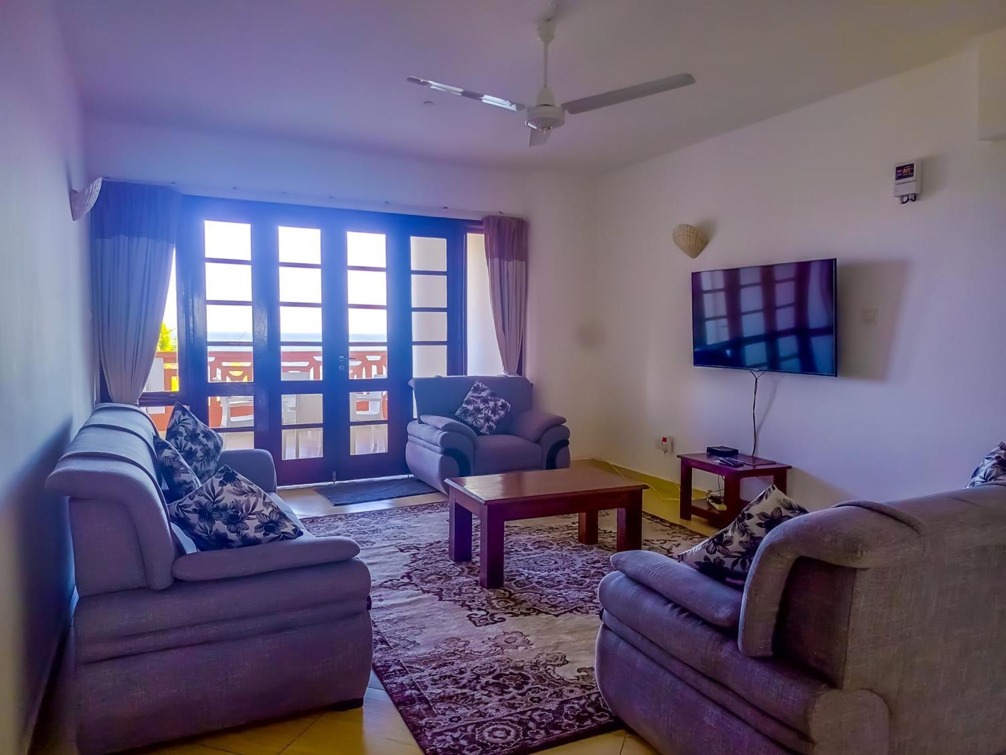 Ivory Beachfront Stays Mombassa Buitenkant foto